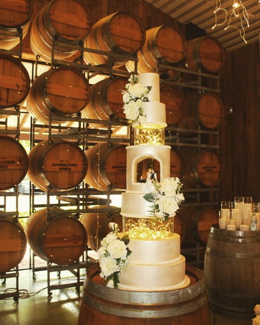 Del's Cake Designs wedding cake 10