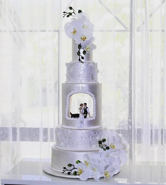 Del's Cake Designs wedding cake 3