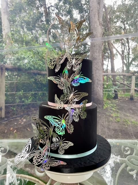 Del's Cake Designs wedding cake 7