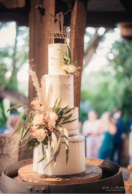 Del's Cake Designs wedding cake 9