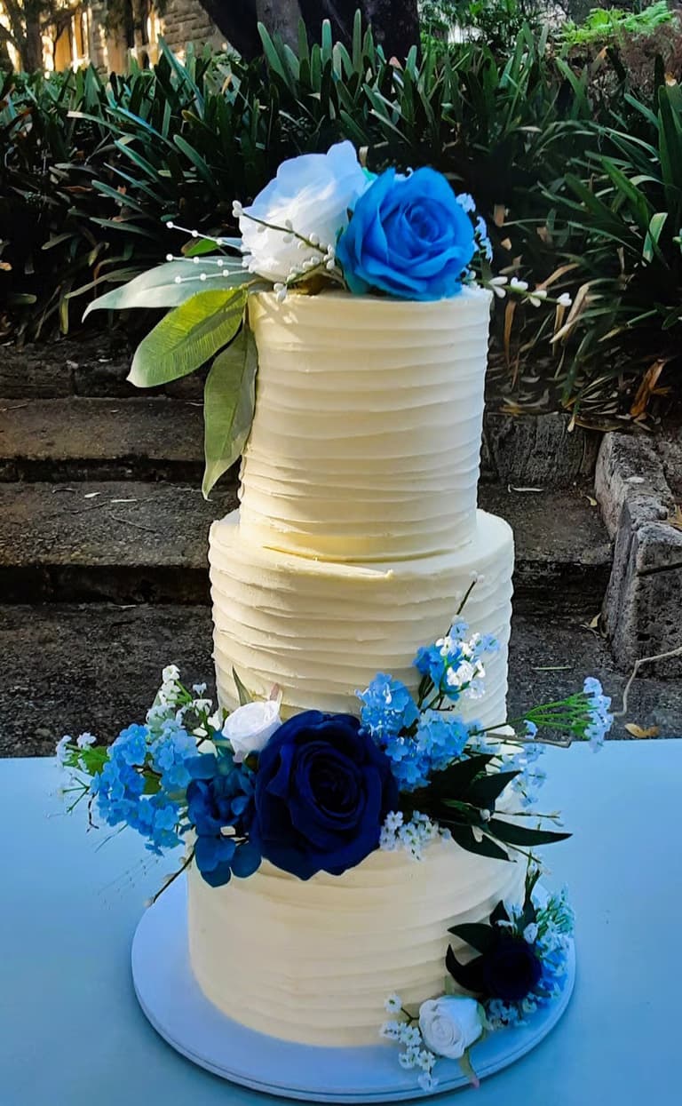 Odette's Cakes and Cookies wedding cake 14