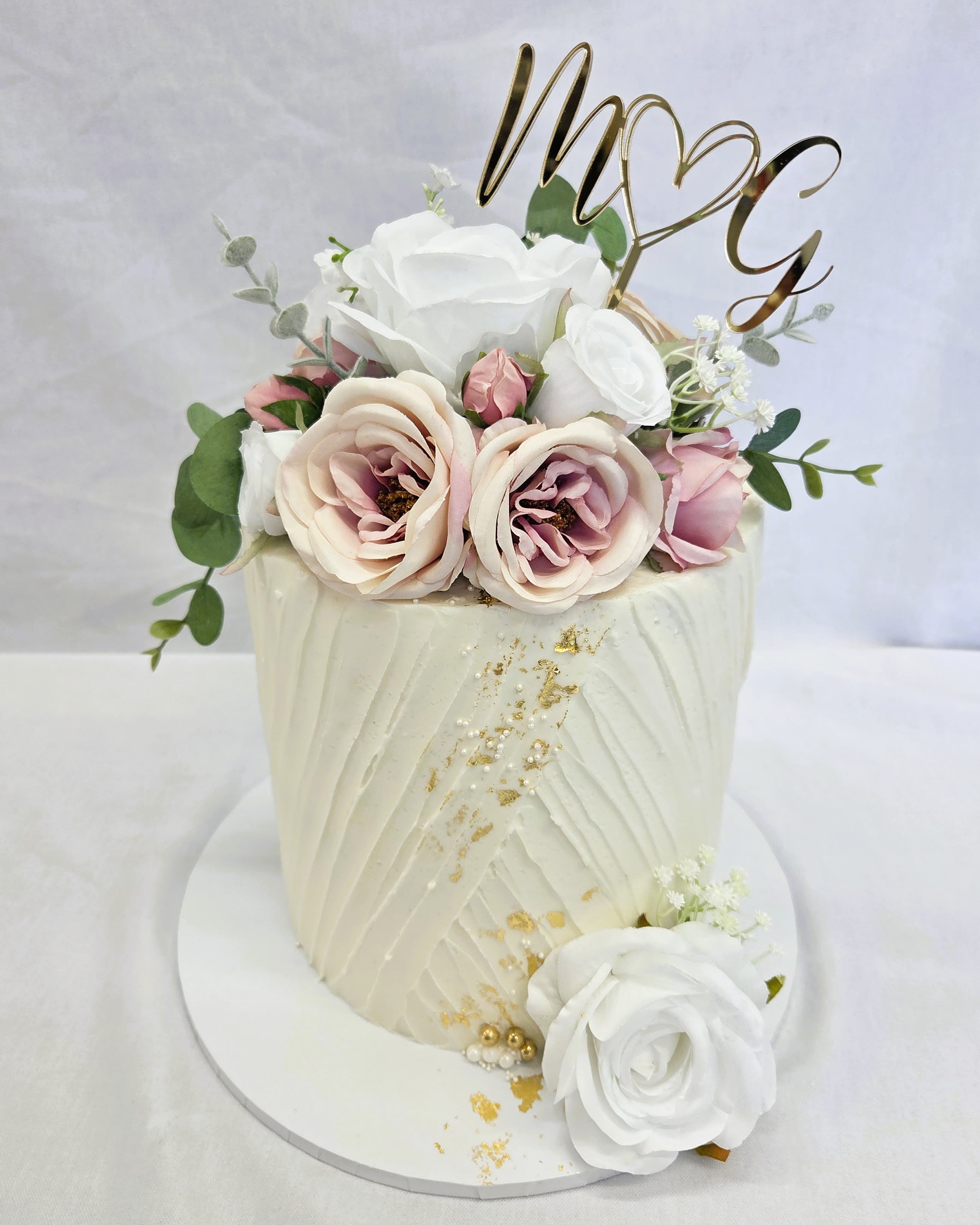 Odette's Cakes and Cookies wedding cake 9