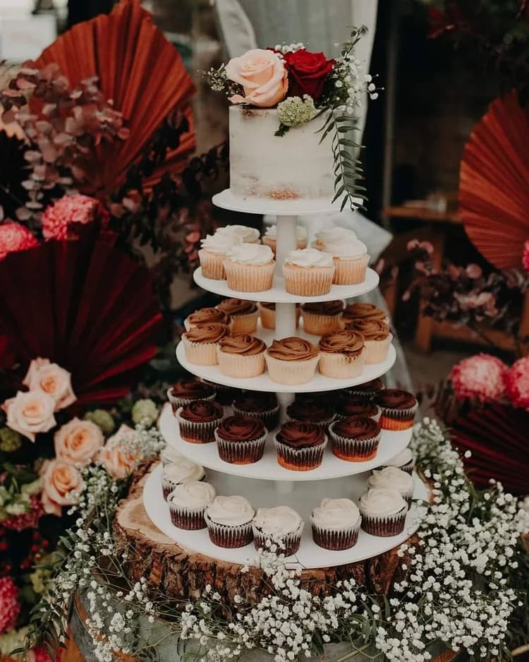 Gallery image 5 for Wicked Whisk wedding cakes in Perth