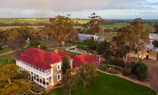 Buckland Estate wedding photo 8