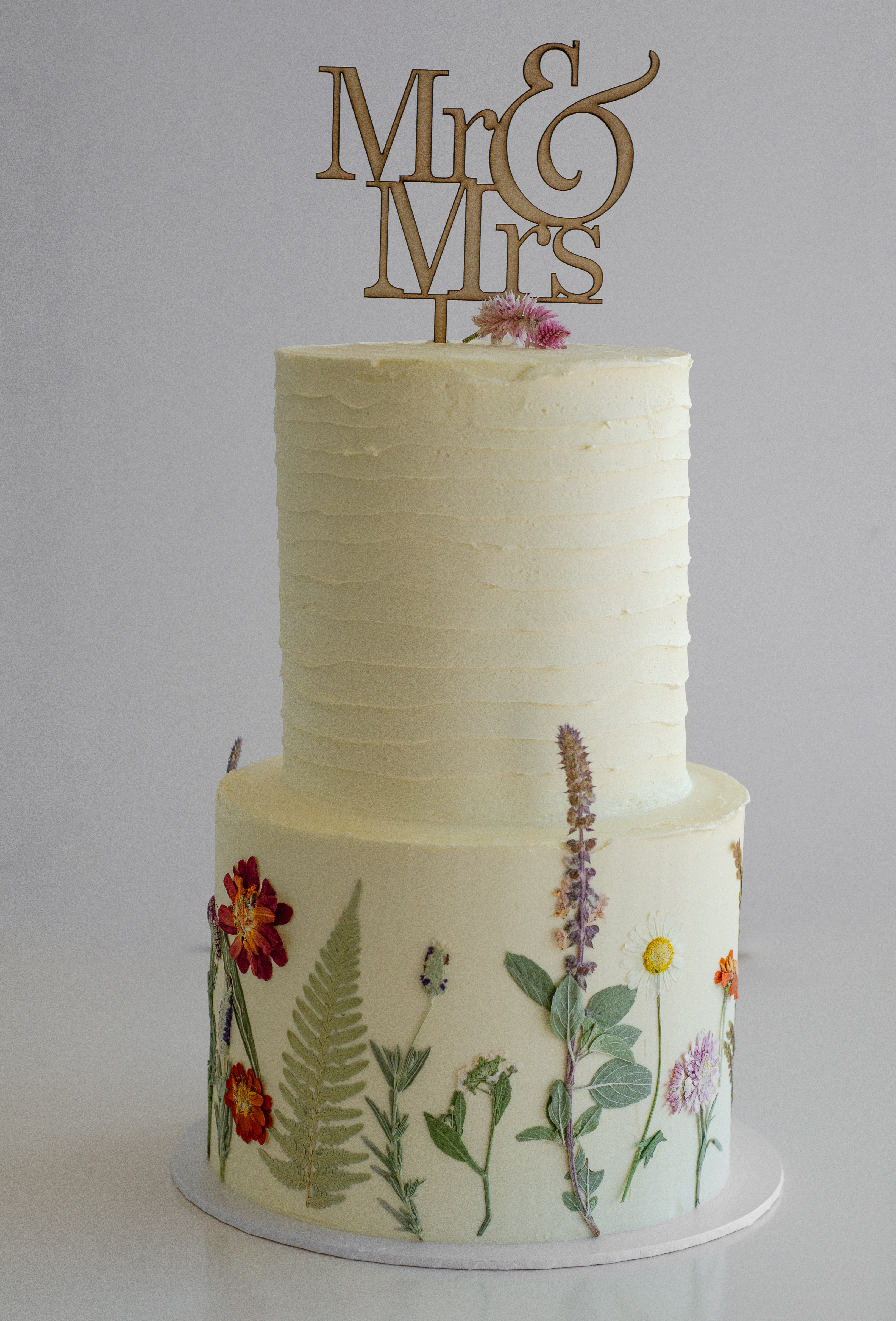 Champagne & Gumboots wedding cake 10
