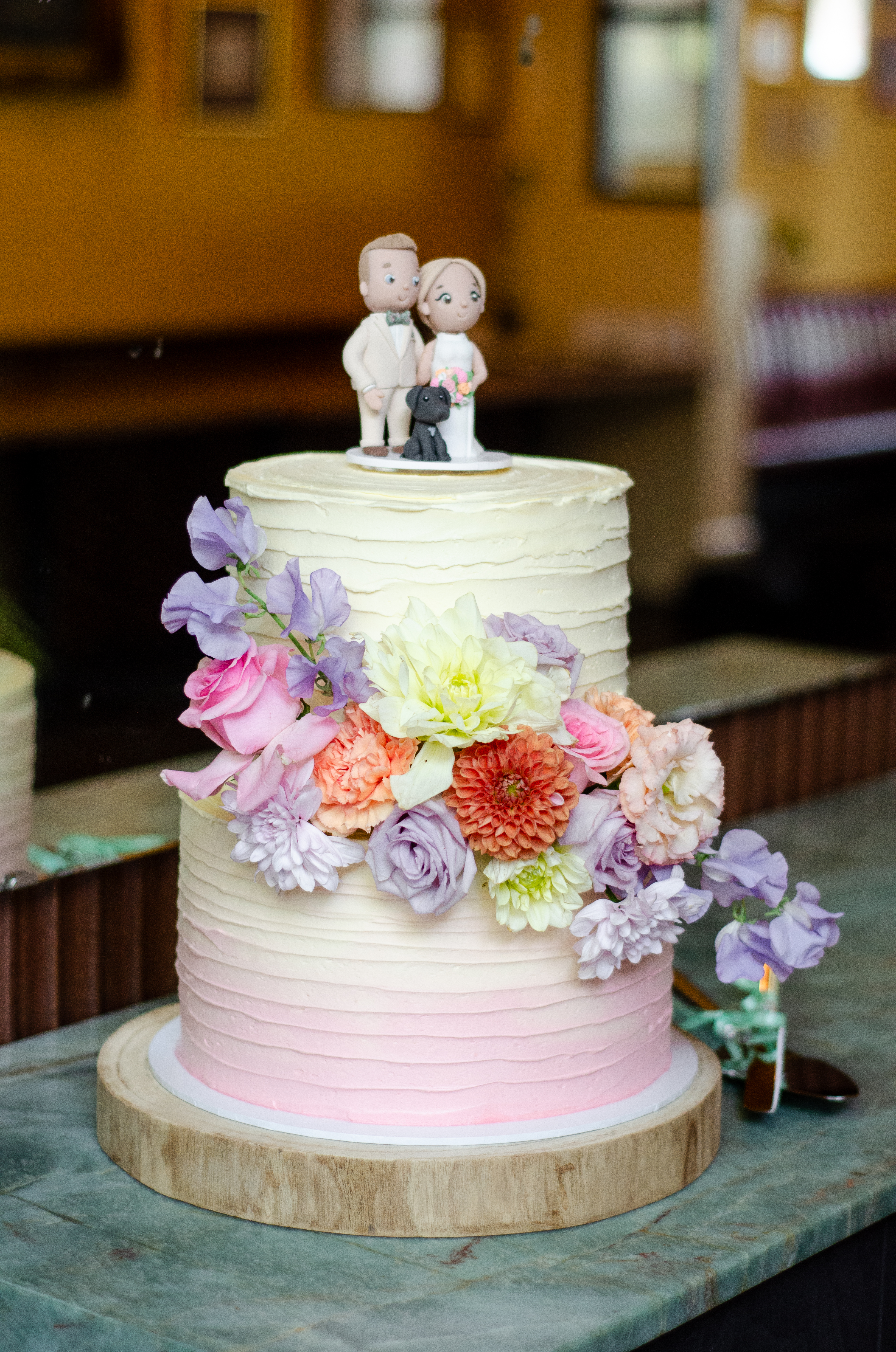 Champagne & Gumboots wedding cake 6