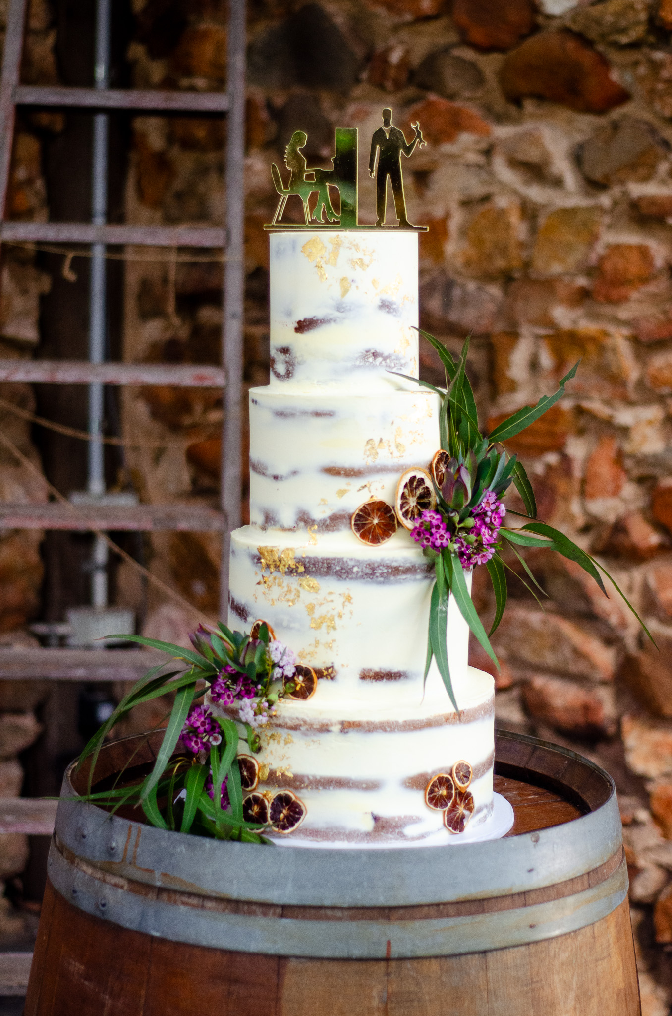 Champagne & Gumboots wedding cake 8