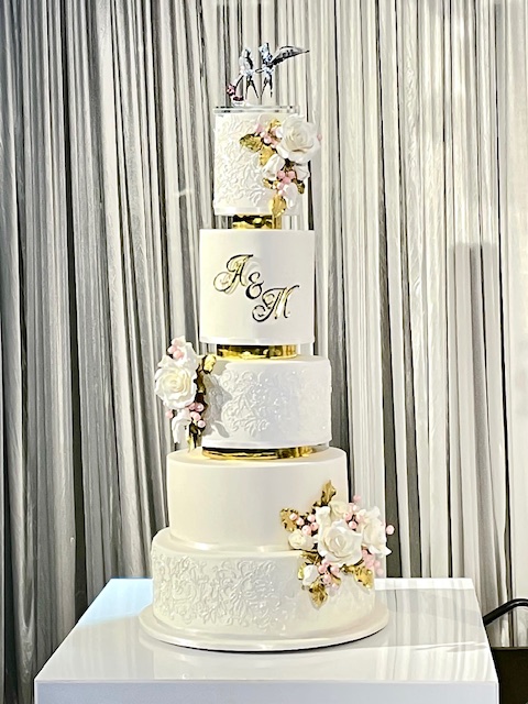 Del's Cake Designs wedding cake 12