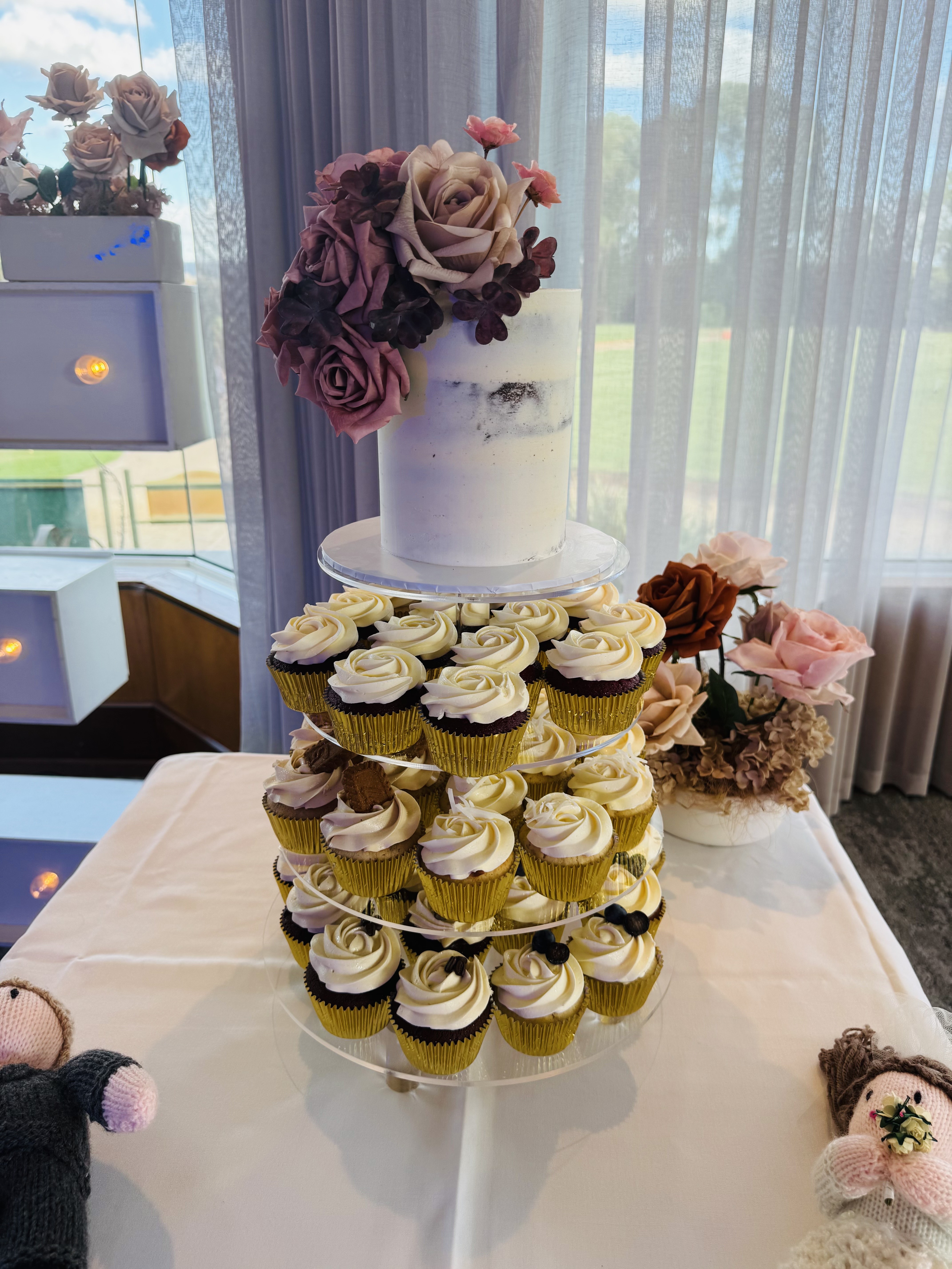 Tannika's Creative Cakes wedding cake 5