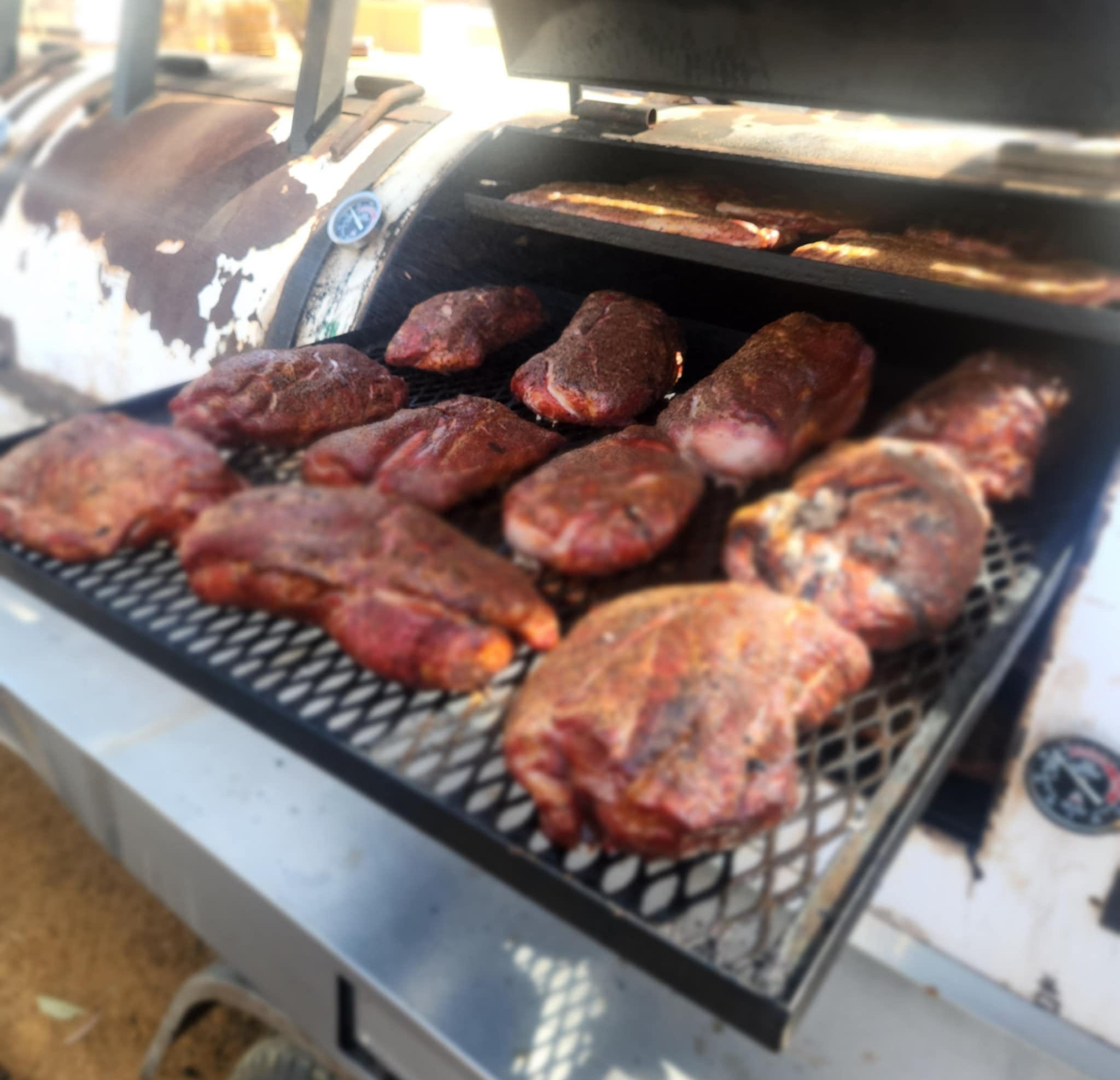Uncle Diesels Smoke n Grill gallery 11