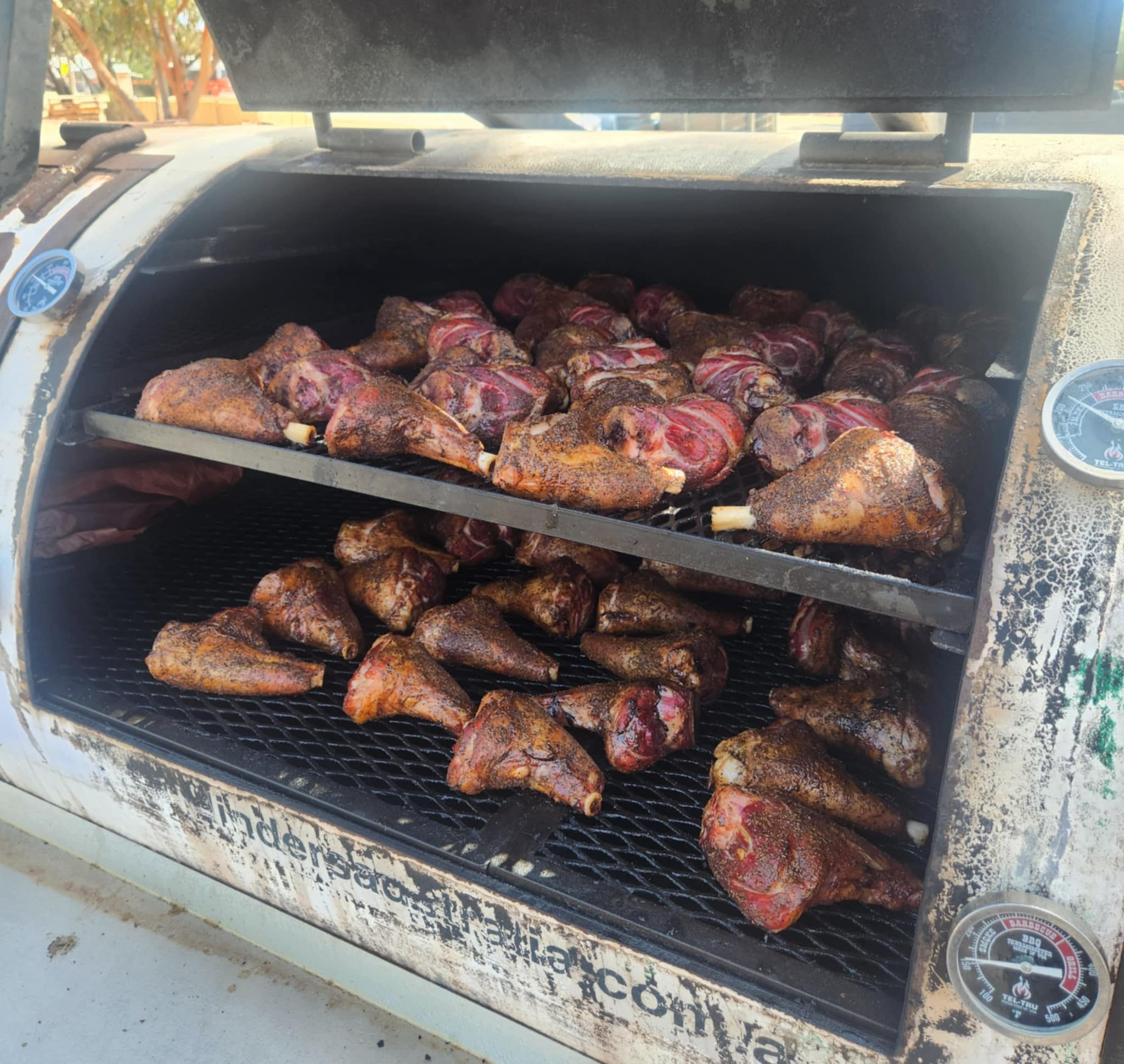 Uncle Diesels Smoke n Grill gallery 4