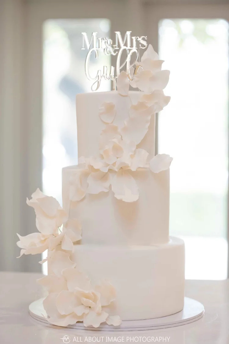 Wicked Whisk wedding cake 11
