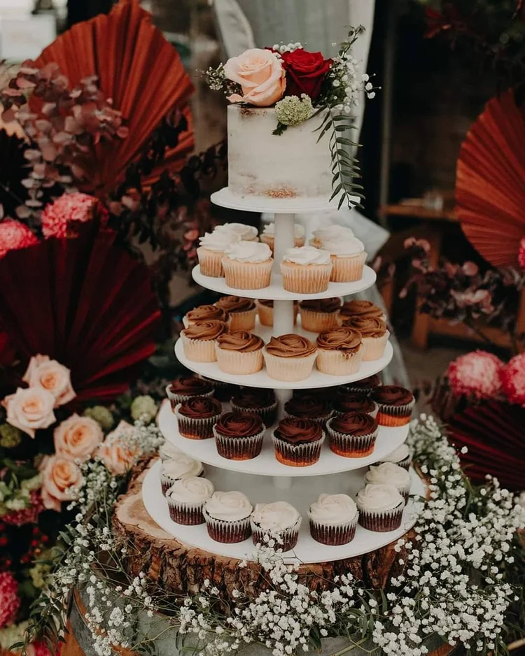 Wicked Whisk wedding cake 5