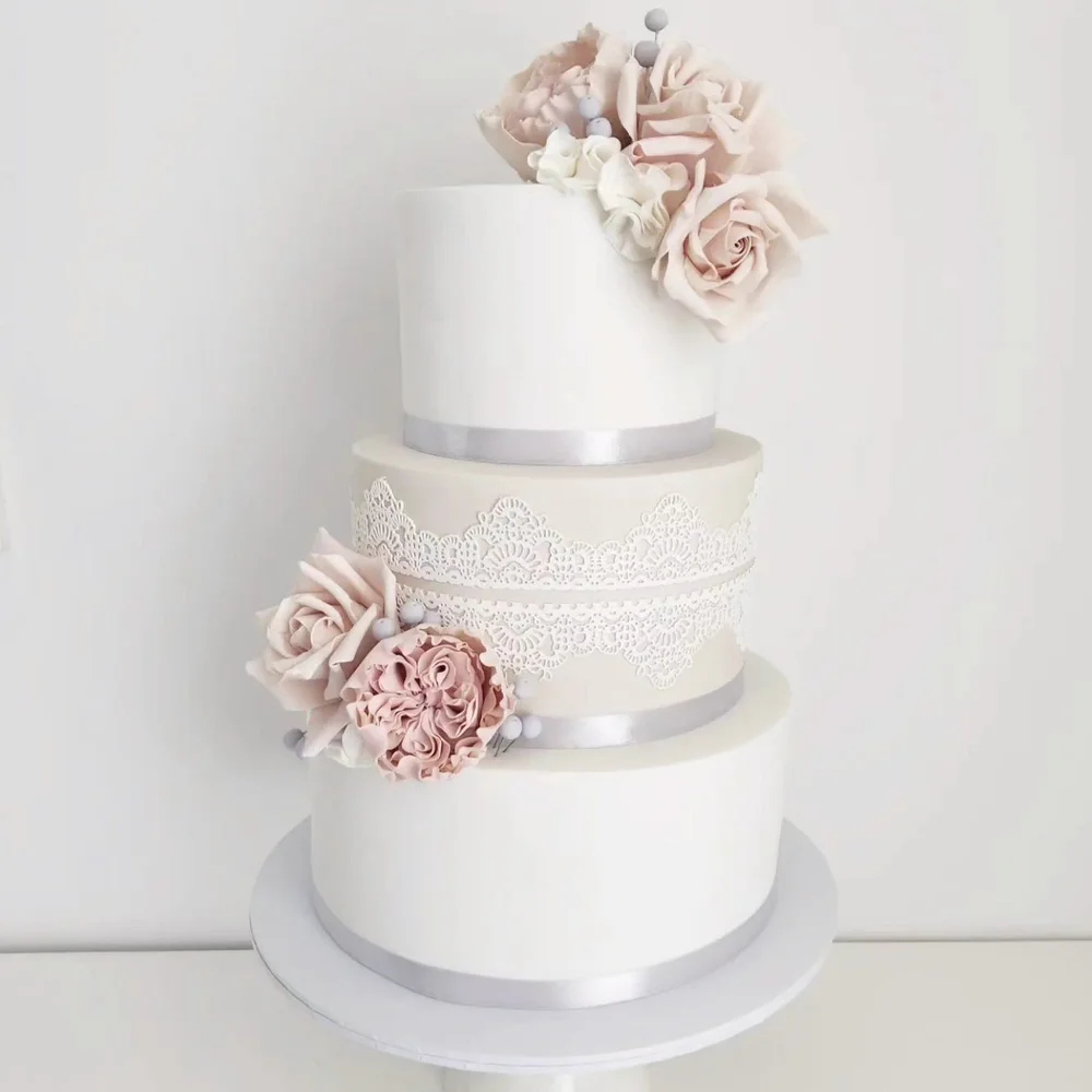 Wicked Whisk wedding cake 6
