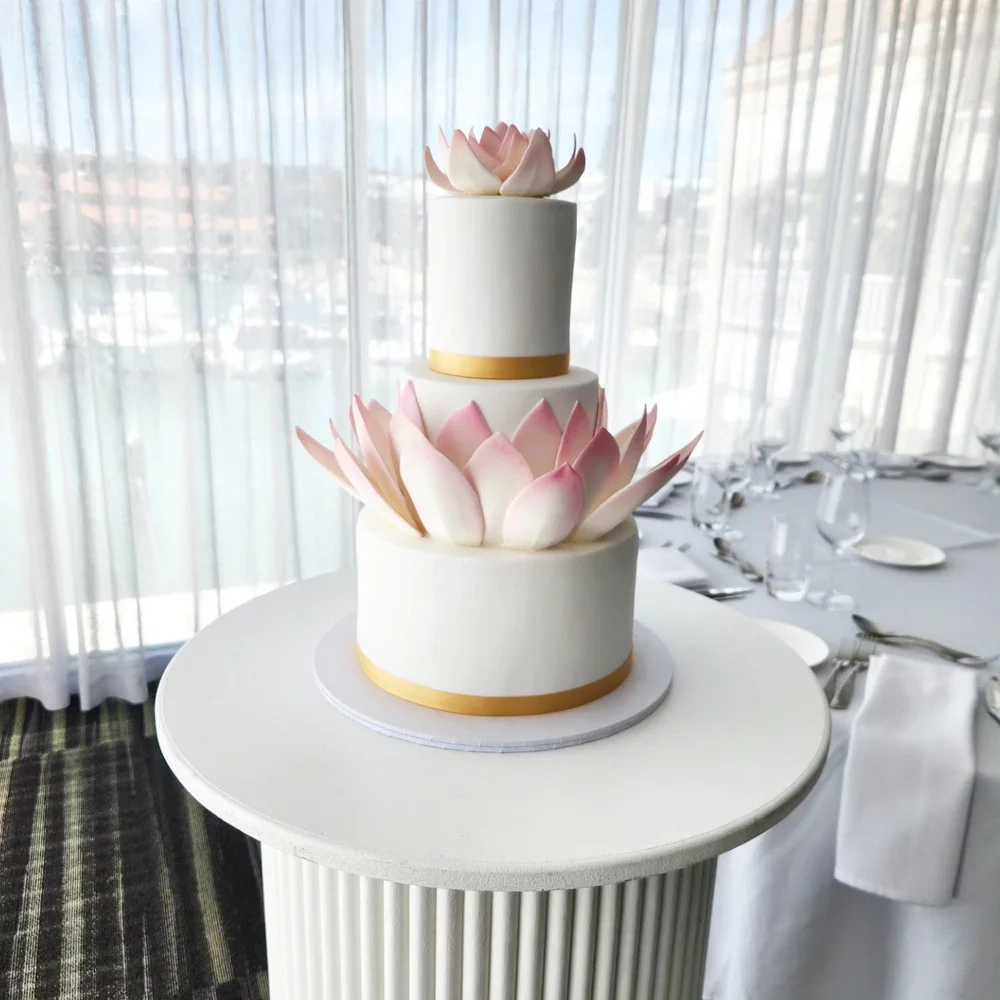 Wicked Whisk wedding cake 9